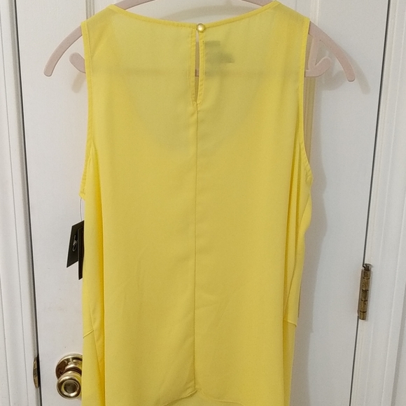 Lightweight Blouse - Picture 7 of 7